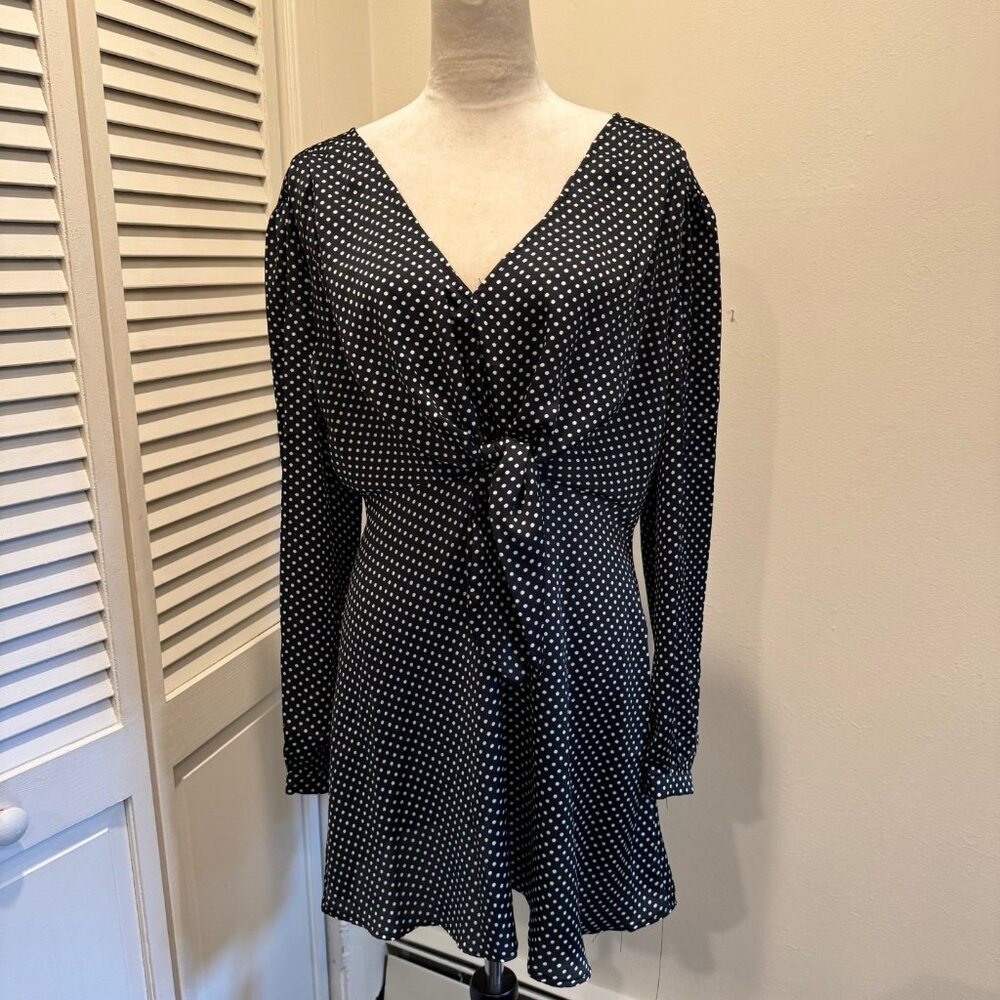 BLACK AND WHITE POLKA DOT LONG SHIRT/DRESS SIZED M